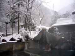 雪景色の露天風呂です