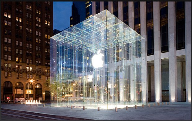 Apple Retail Store - Fifth Avenue