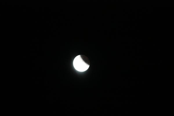 皆既月食の写真　名古屋　2011年12月11日0時30分～1時10分　