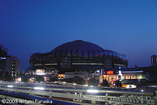 大阪ドームの夜景