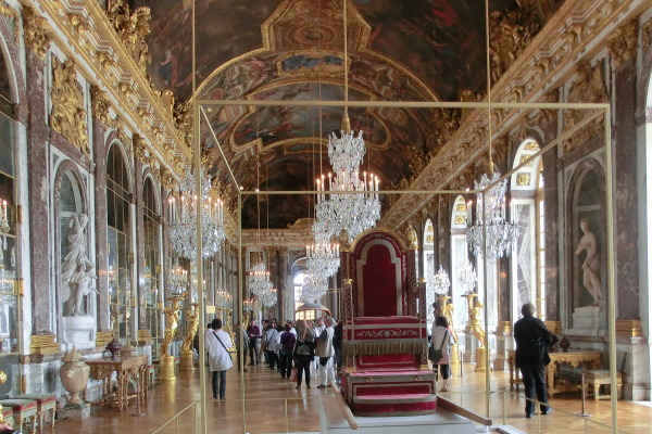 鏡の回廊／ベルサイユ宮殿