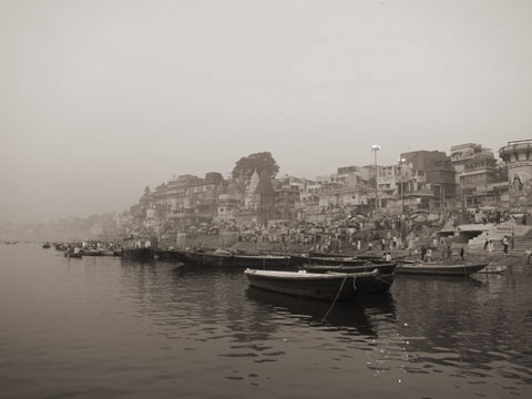 Varanasi-mono-24.jpg